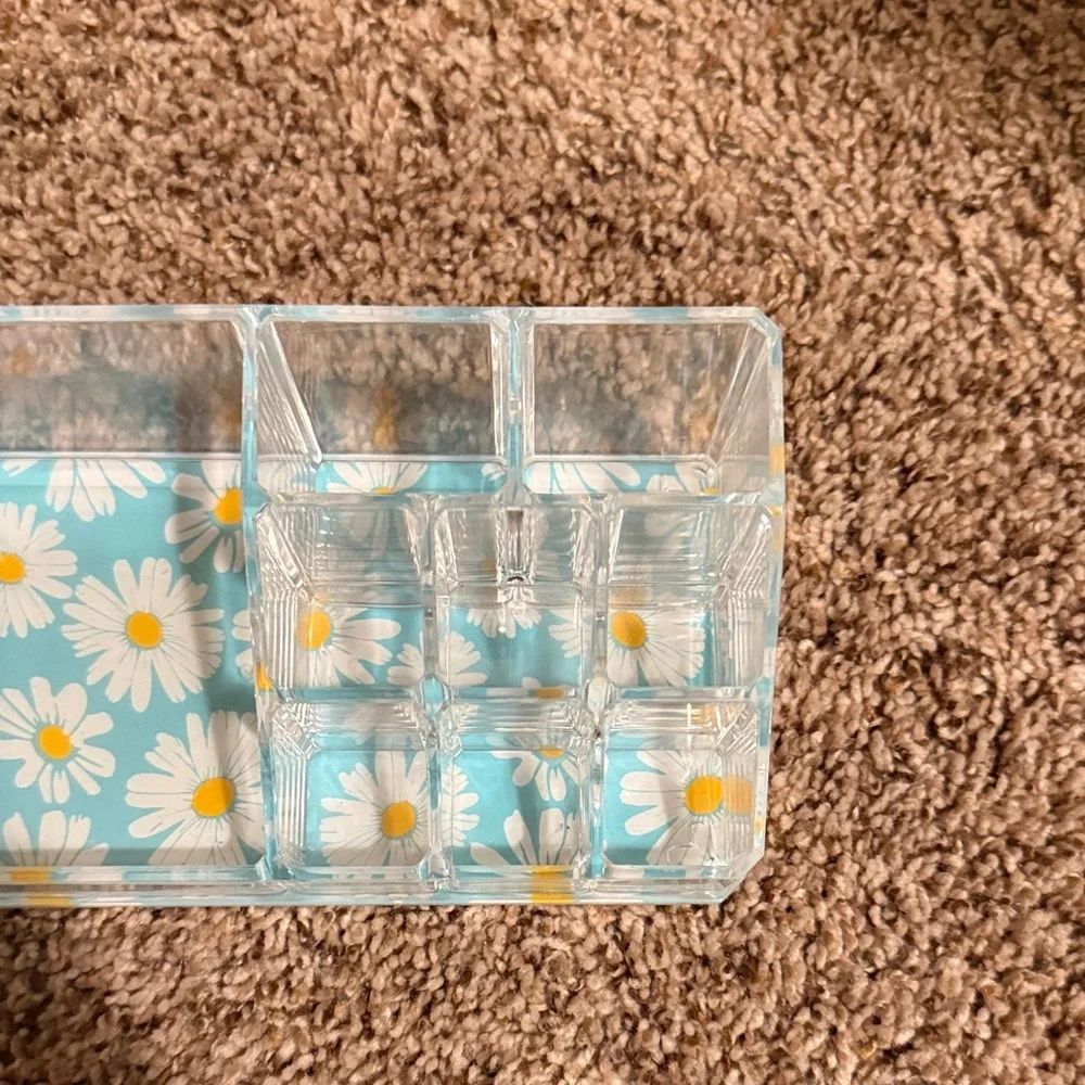 Floral Acrylic Organizer with Daisy Design